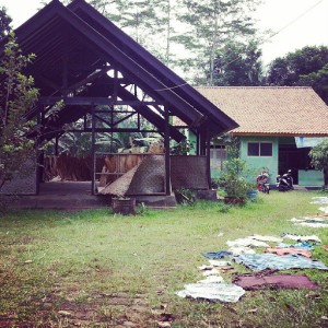 rumah desa indonesia